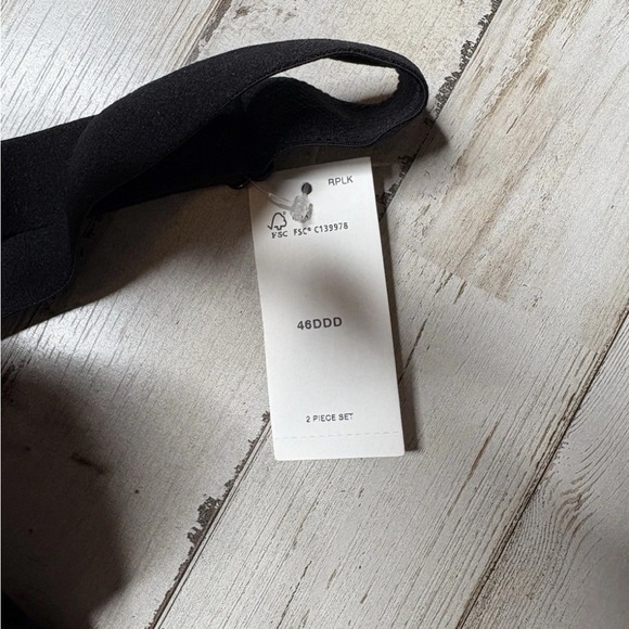 Old Navy Women's Hook & Loop Full-Coverage Underwire Bra Black Size 46DDD NWT - Picture 3 of 16